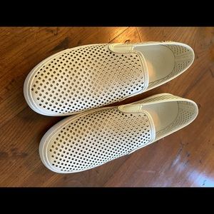 Tory Burch Jesse Perforated sneakers. Size 9.5